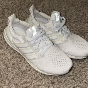 NWOT Adidas Ultra Boost Sneakers